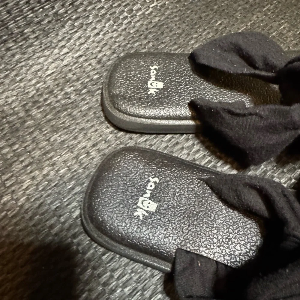 Sanuk Black Sandals